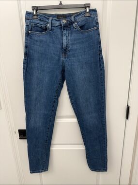 Banana Republic Highrise Skinny jeans. Size 29 long